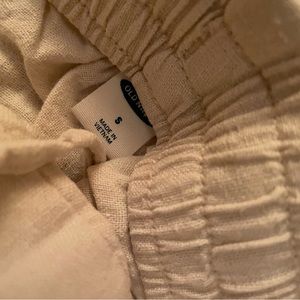 Old navy pants. Size Small.